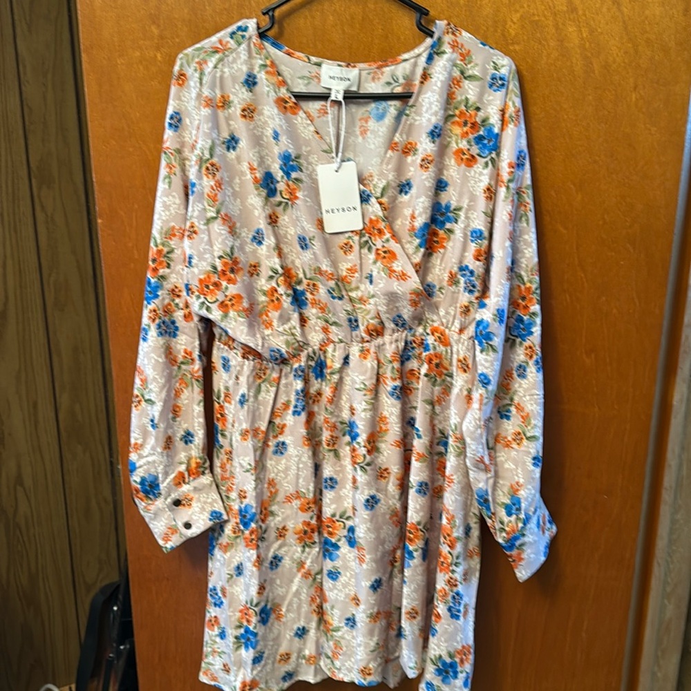 Heyson dress NWT
